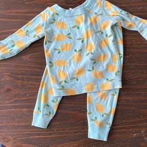 Hanna Andersson lemon pajamas